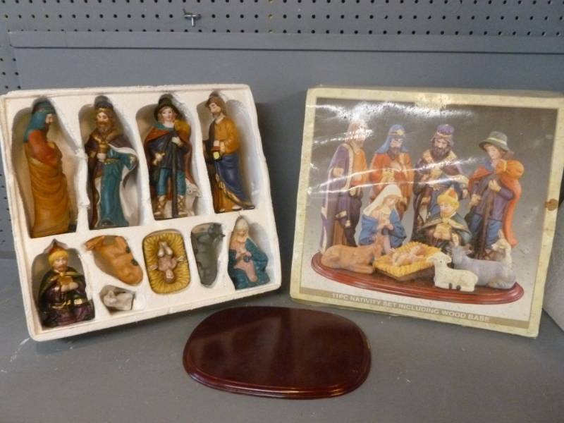 lot 236 image: Nativity Set