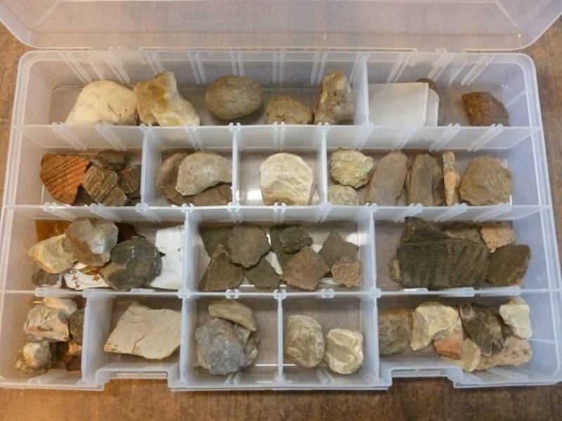 lot 239 image: Collector Rocks