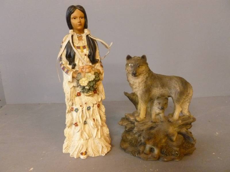 lot 244 image: Mantle Decoration