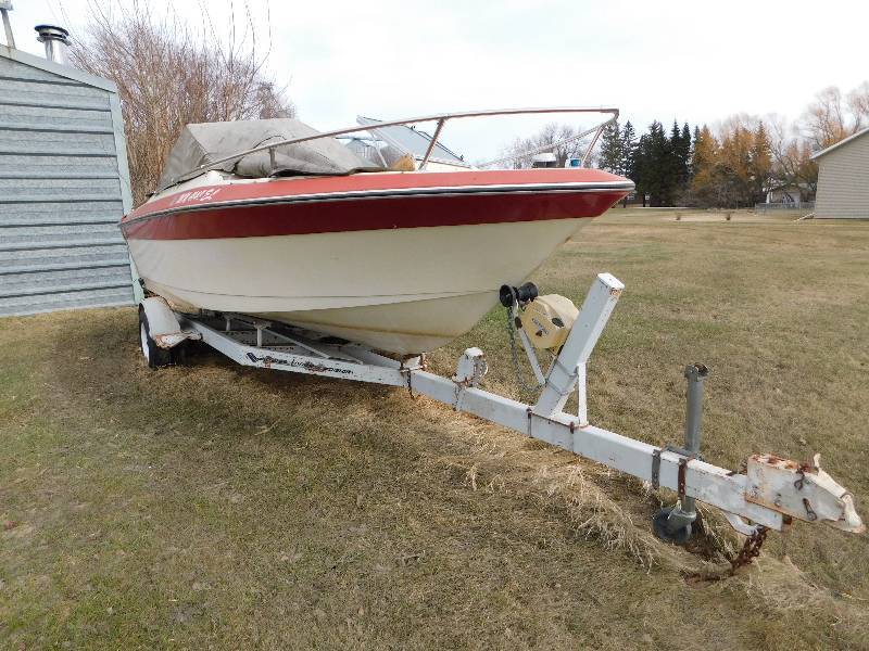 1981 CENTURY BOAT AND CUSTOM SHORE LANDR TRAILER
