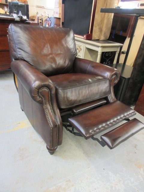 BERNHARDT LEATHER RECLINER