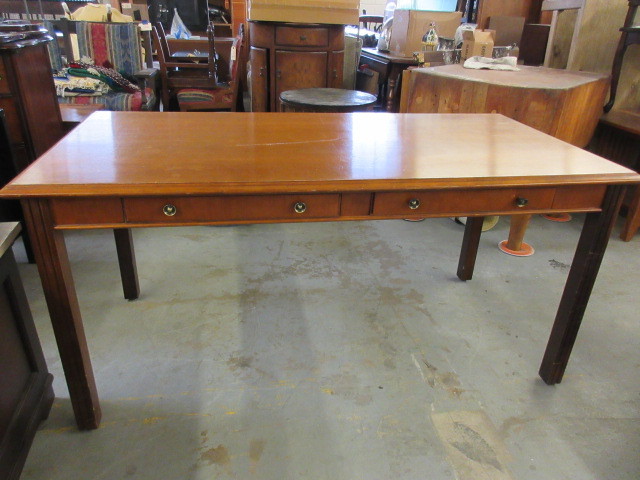 EXECUTIVE FURNITURE TABLE WITH DRAWERS