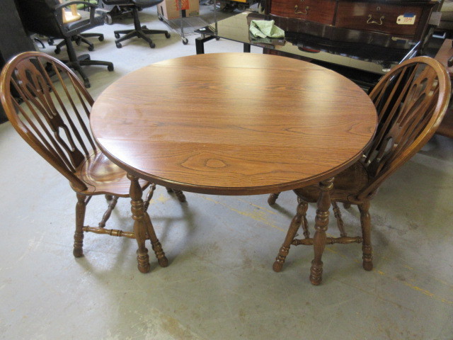 OAK DROP LEAF TABLE WITH CHAIRS