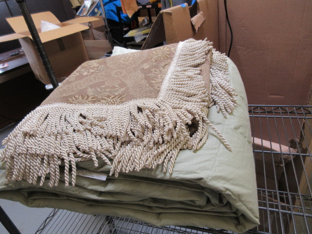 DOWN BLANKET AND FRINGED THROW