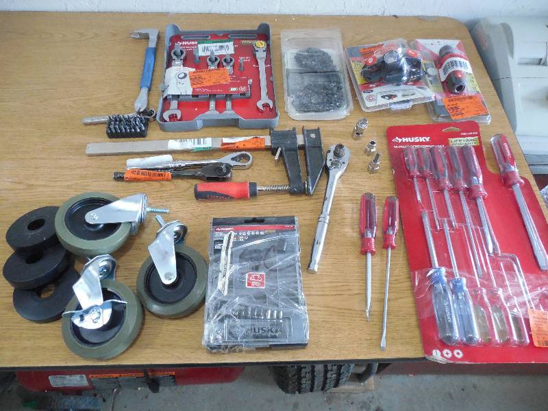 lot 36 image: ASSORTED TOOL BOX LOT