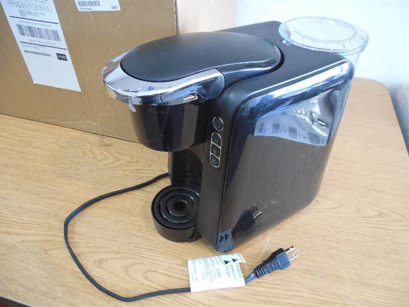 lot 64 image: Chefs Mark K-Cup Programmable Single-Serve Coffee Machine