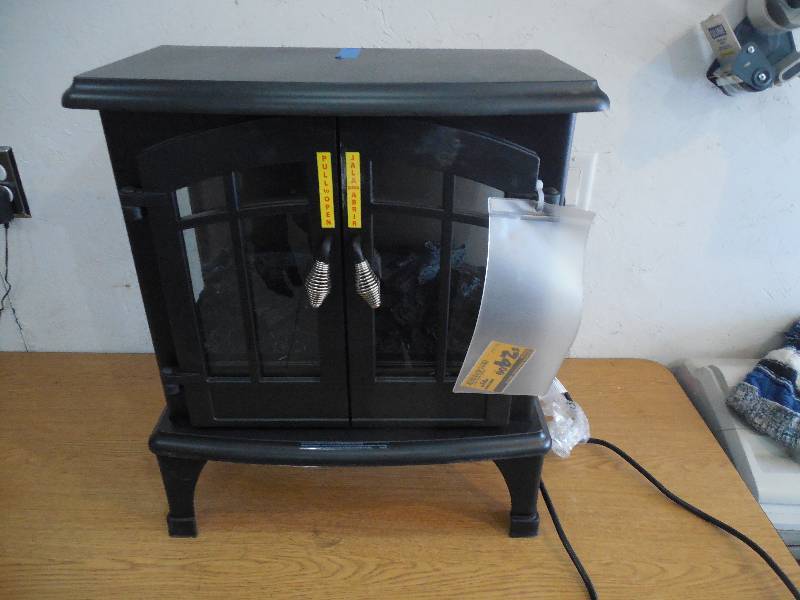 lot 94 image: Hampton Bay Legion 1,000 sq. ft. Panoramic Infrared Electric Stove