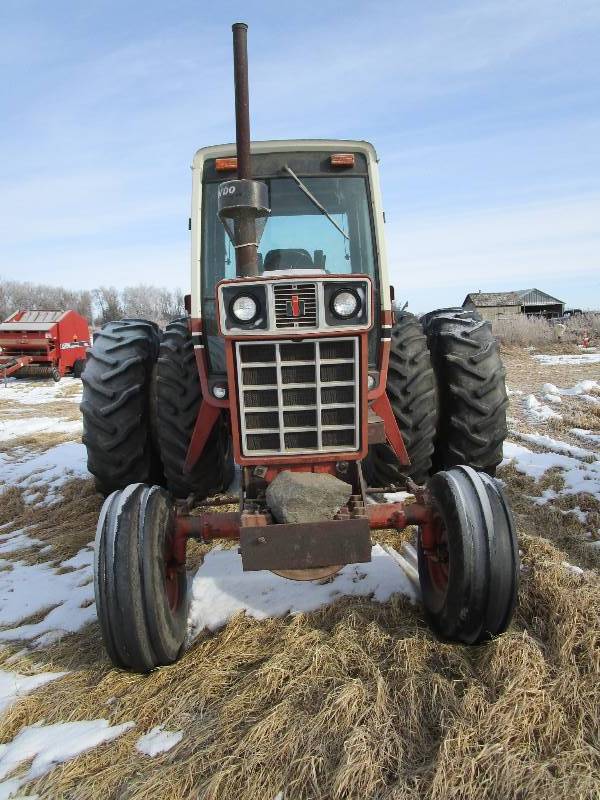 lot 6 image: International 1486