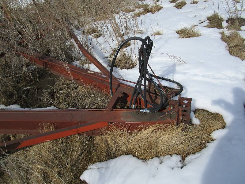 lot 17 image: Morris 24 Chisel Plow