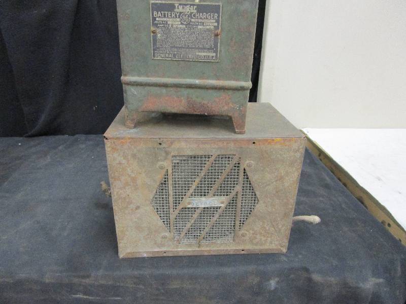 Detrol Radio and Battery Charger