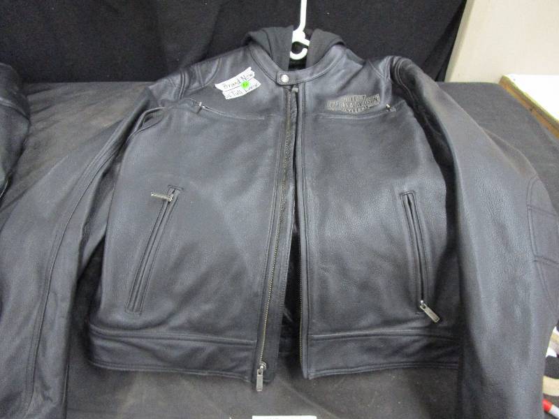 Never Used  Harley Davidson Leather with Zip Out Inset Size TALL LARGE
