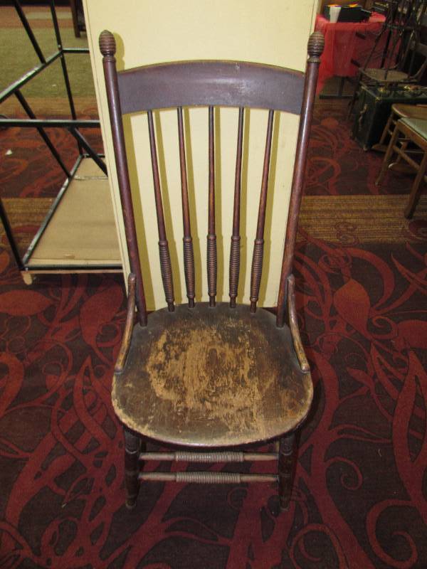 lot 375 image: VINTAGE CHAIR