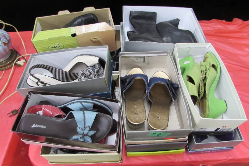lot 410 image: SHOES, SHOES, SHOES