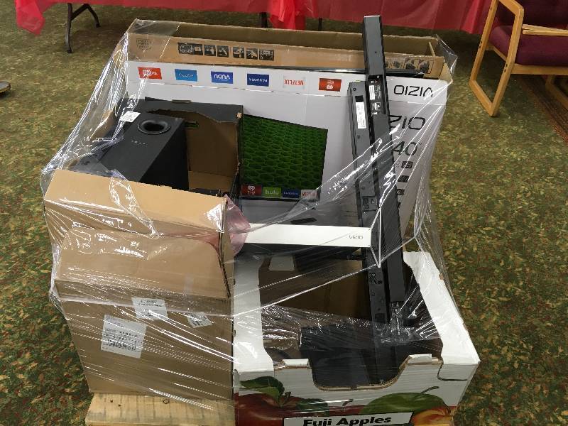 lot 413 image: PALLET LOT #1
