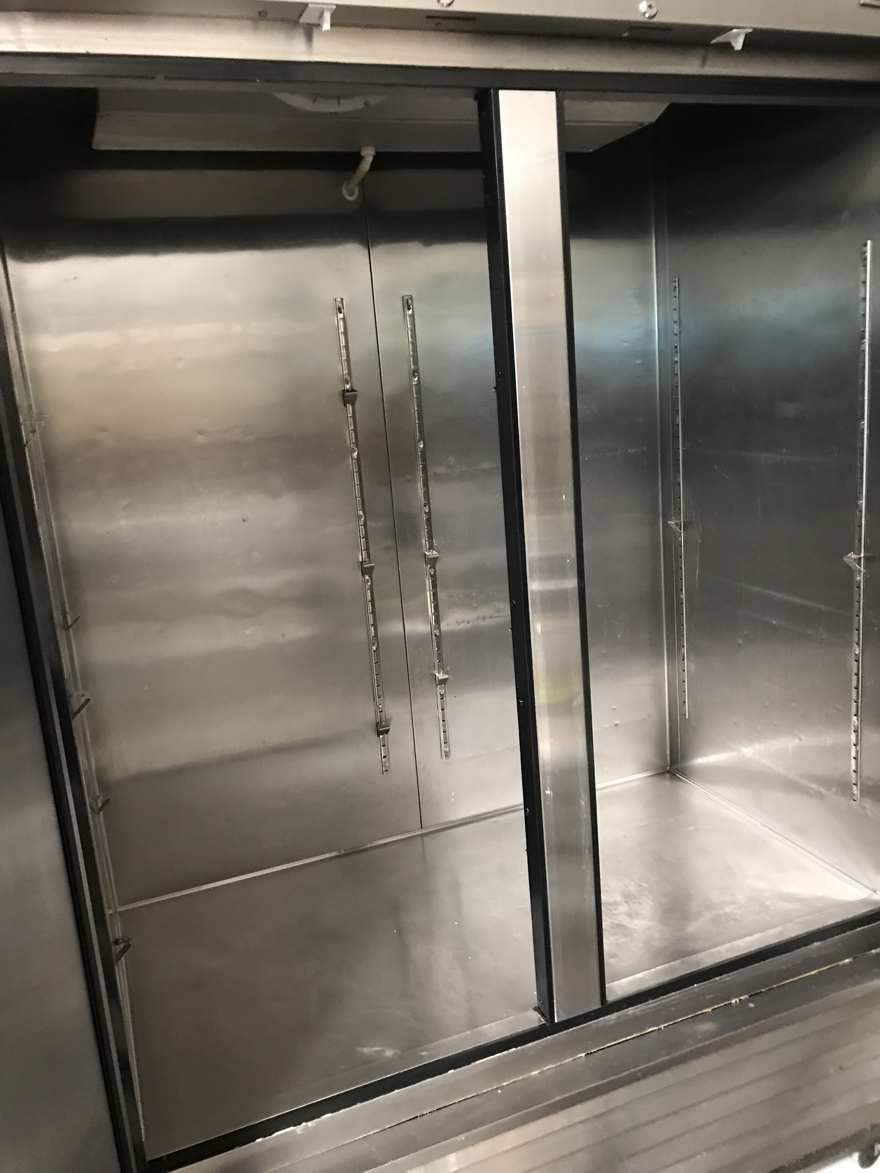 lot 12 image: Intertek, Mod #MBF8507, Runs Cools