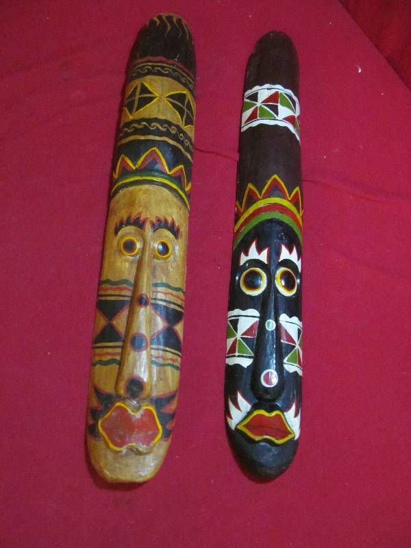 lot 1 image: Indonesian wall art