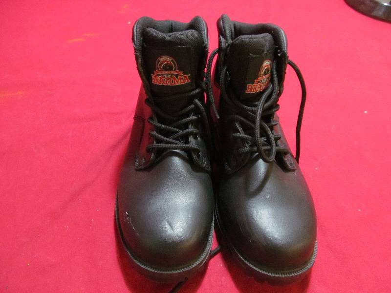 lot 84 image: brahma boots