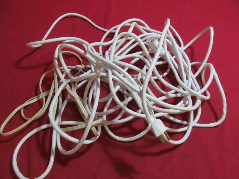 lot 85 image: extension cords