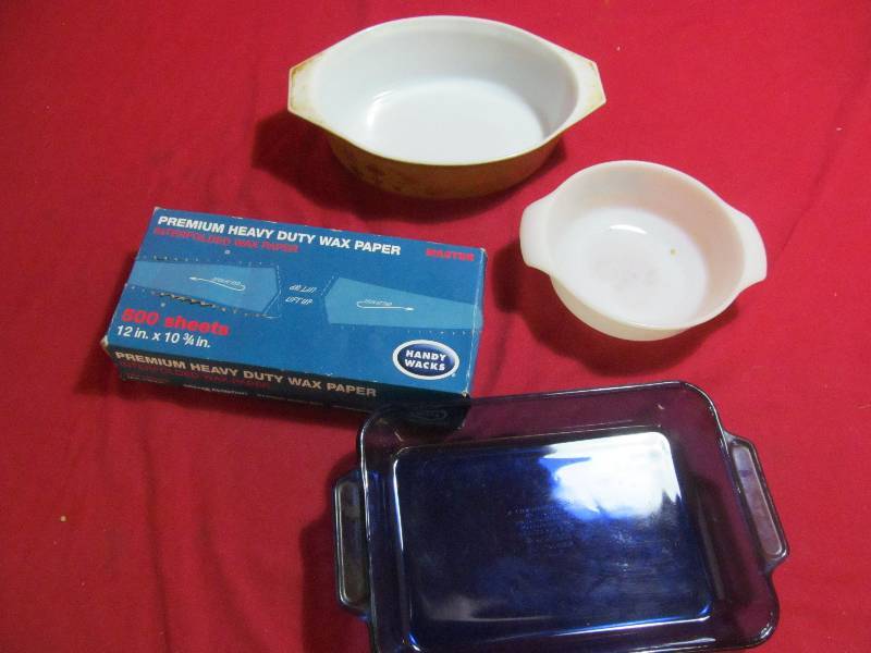 lot 86 image: Pyrex, Anchor Hocking, Fire King pans
