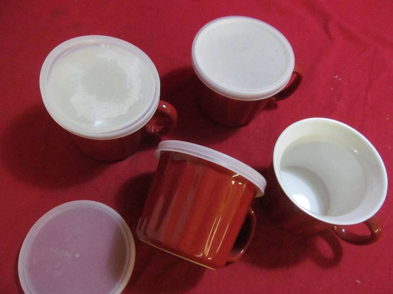 lot 118 image: mugs