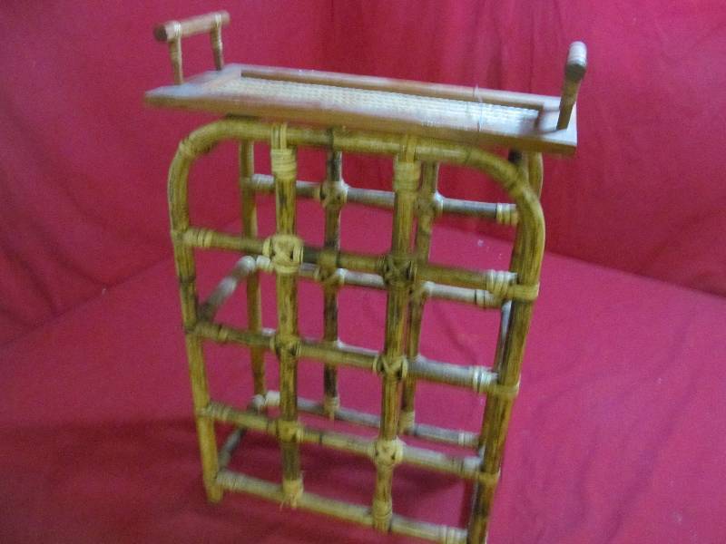 lot 138 image: bamboo rack