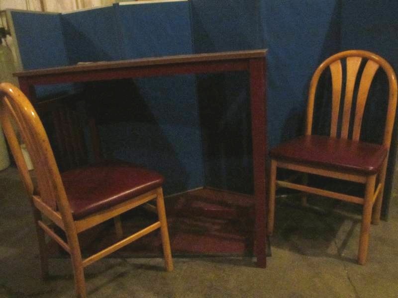 lot 141 image: table,2 chairs