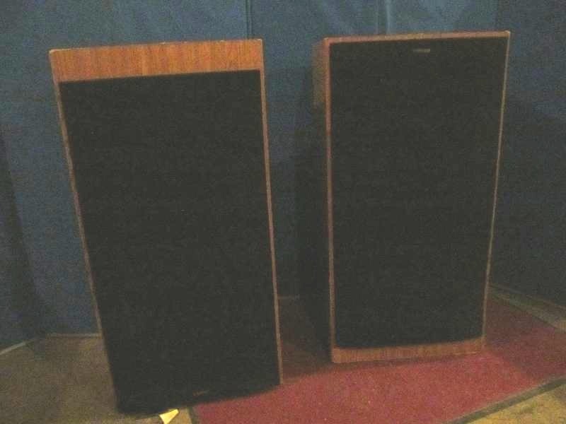 lot 156 image: Fisher speakers