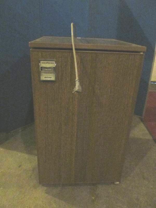 lot 164 image: Excellence deluxe refrigerator