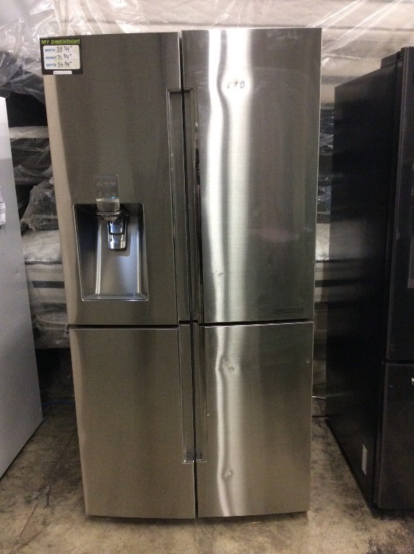 lot 26 image: Samsung Stainless Steel Chef Collection Four Flex Zone With WaterSparkling Water Feature On The Door