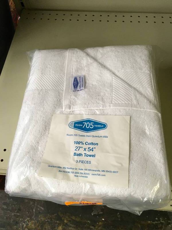 lot 308 image: 3Pc. Bath Towels