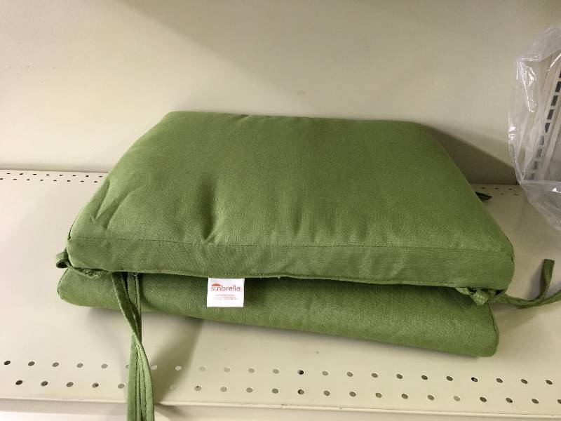 lot 320 image: Brentwood Chair Pad 2PK, Retail $15.79