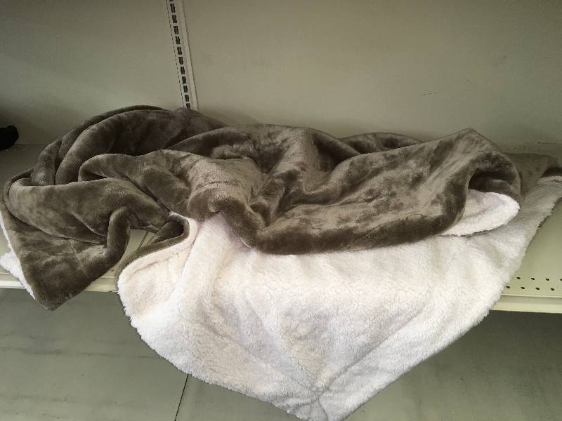 lot 338 image: Sherpa Throw, Retail $14.99