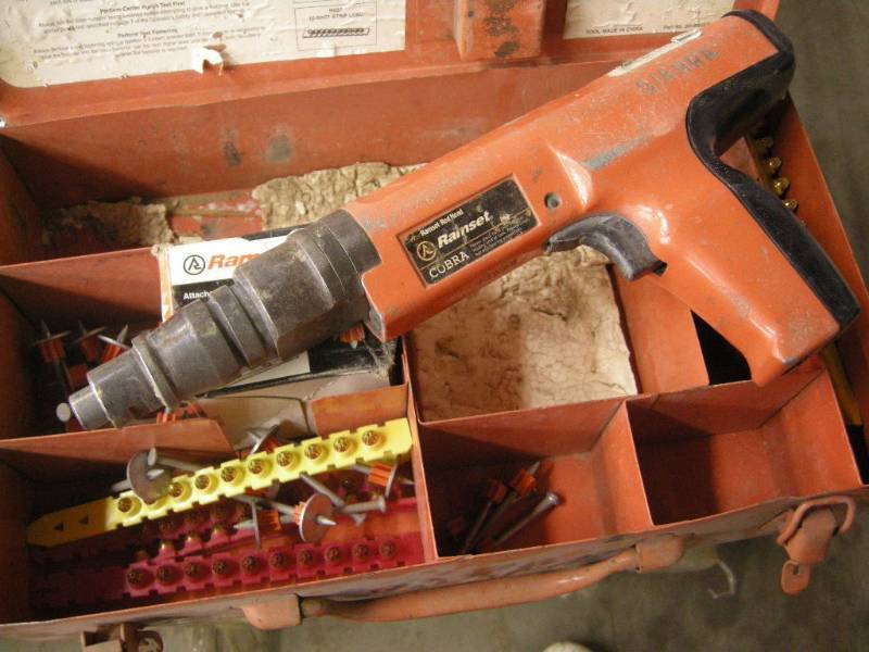 lot 63 image: Ramset Cobra Powder Actuated Gun