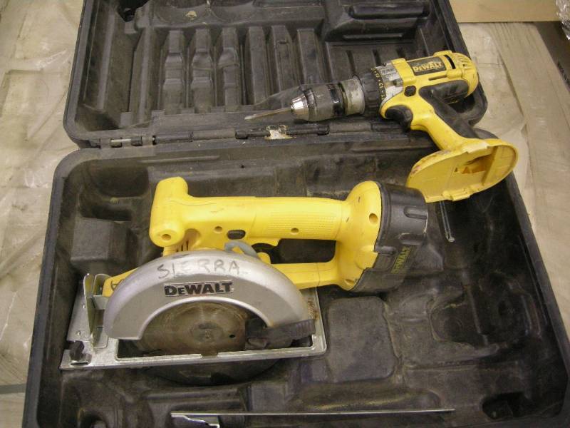 lot 115 image: DeWalt 18v Drill and Circular Saw