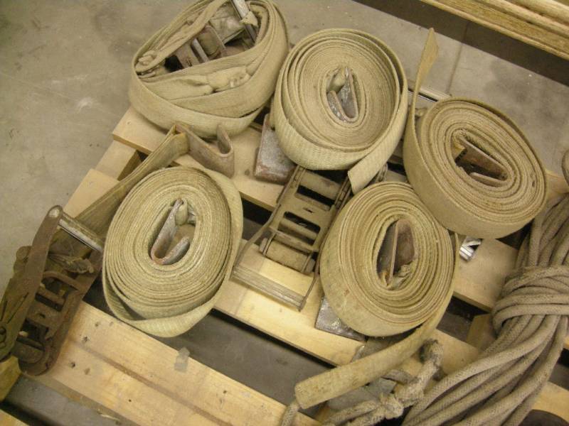 lot 118 image: 5 Ratchet Straps