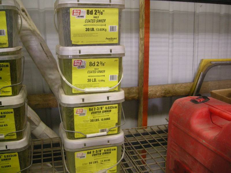 lot 209 image: 4 Tubs 8d 2-38 Coated Sinker Nails