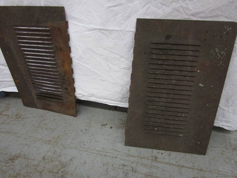 lot 14 image: Vintage Hood Sides