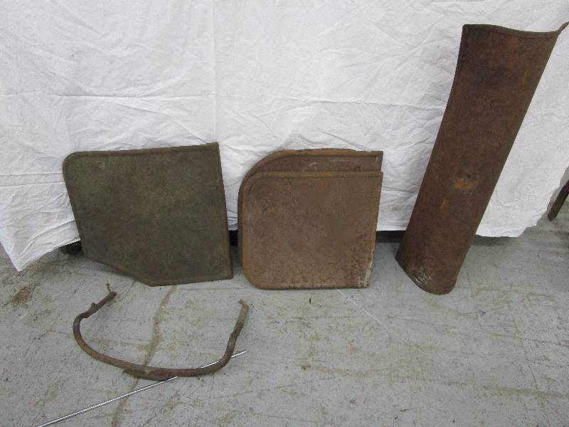 lot 18 image: Rustic Parts