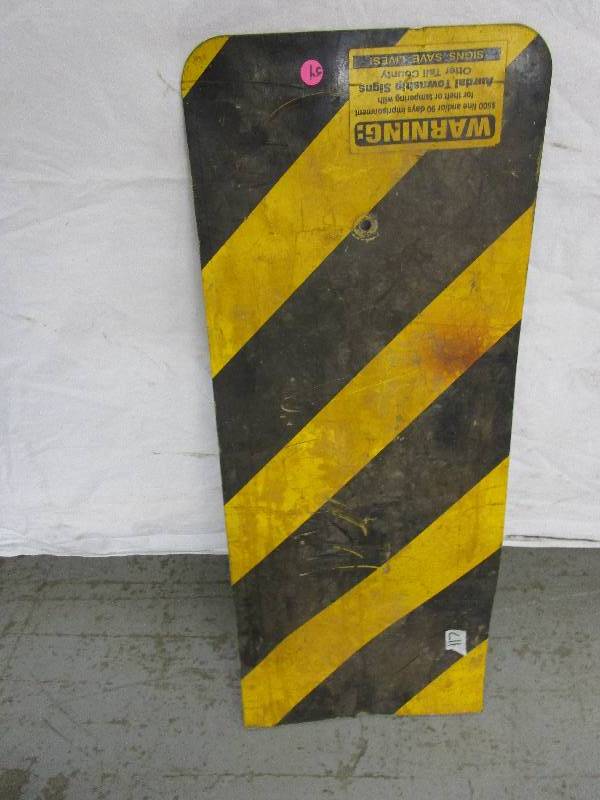 lot 54 image: 30 inch reflector sign