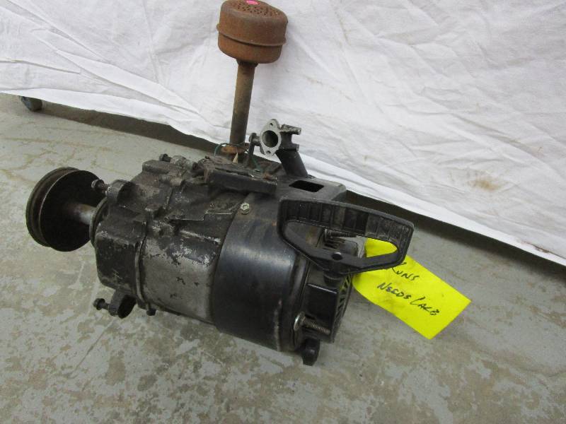 lot 88 image: Tecumseh 12 HP Motor - Parts Only