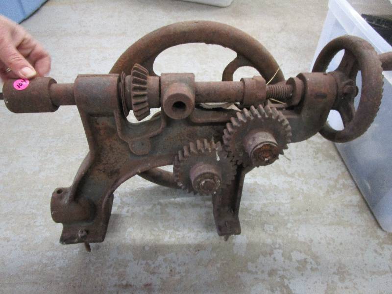 lot 104 image: Antique Drill Press - Rusty