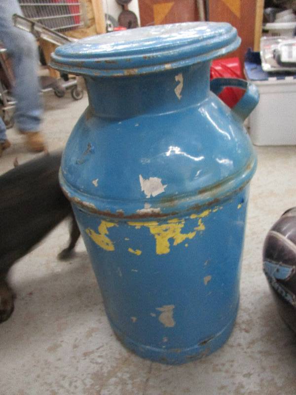 lot 109 image: 2 Milk Cans