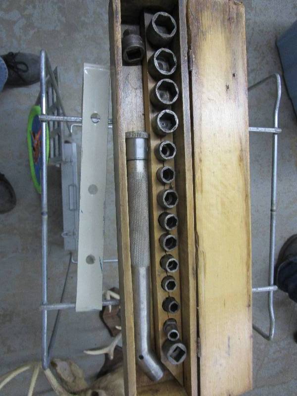 lot 115 image: Vintage Billmont Rachet with Sockets - Complete Set