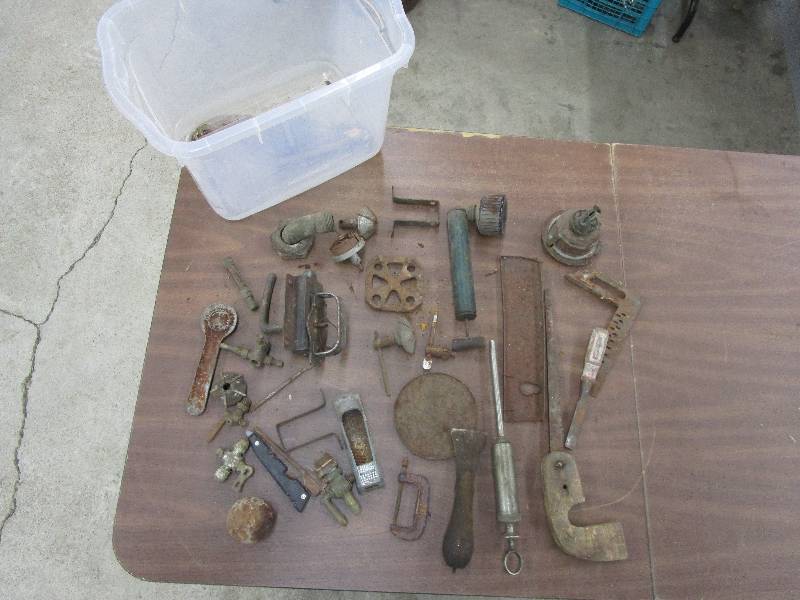 lot 149 image: Misc Rustic Items