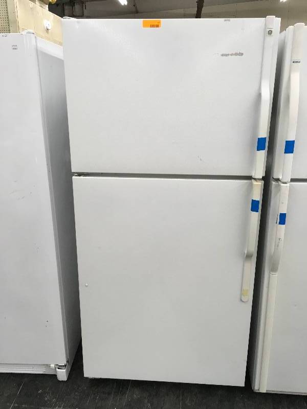 lot 571 image: General Electric 20.6 Cu Ft. No- Frost Refrigerator- Freezer