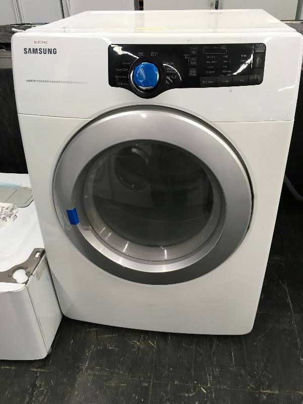 lot 583 image: Samsung DV220AEW White Electric Front Load Dryer