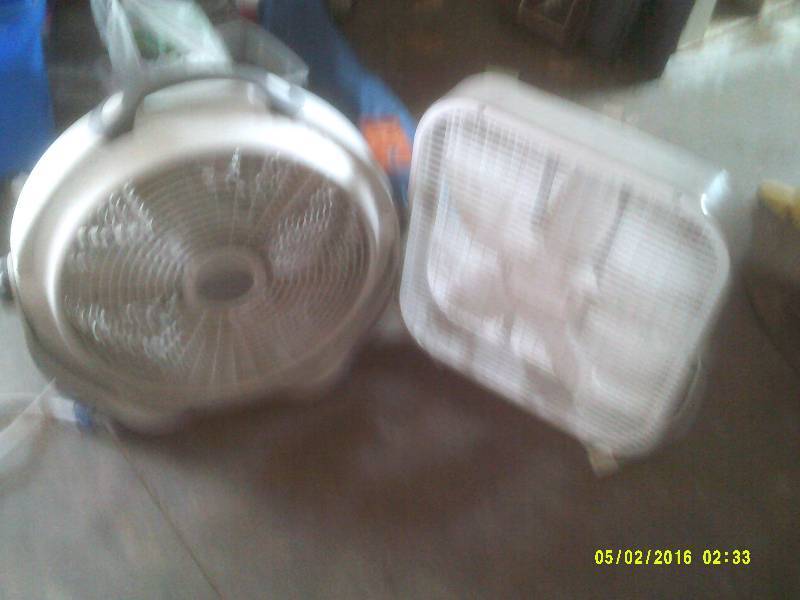 WIND TUNNEL AND HOLMS FLOOR FANS