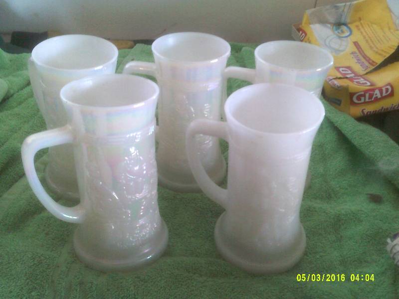 5 ANTIQUE FIRE KING MUGS