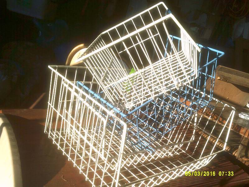METAL BASKETS