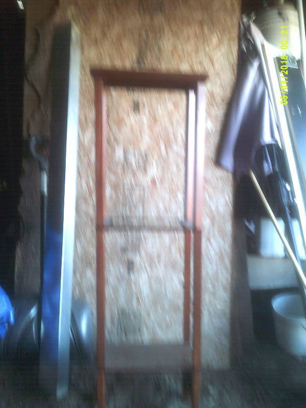 VINTAGE FLOOR STAND